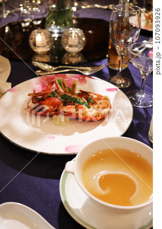 豪華なディナー 豪華なディナー 107093926