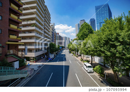 西新宿・十二社通りの交通【都市イメージ】 107093994