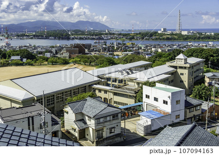 三国湊の町並み 坂井市立三国北小学校 福井県坂井市 三国湊の町並み 坂井市立三国北小学校 福井県坂井市 107094163