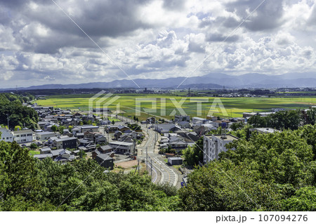 三国湊の町並み 三国町加戸の田園 福井県坂井市 三国湊の町並み 三国町加戸の田園 福井県坂井市 107094276