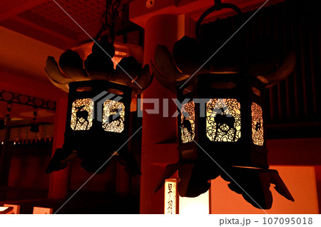 春日大社の万燈籠 107095018