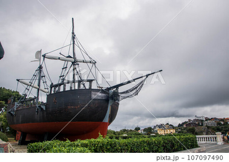 Columbus Caravels replica in Santander 107097490