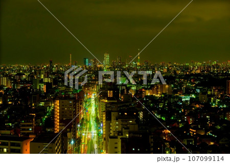 東京夜景 幹線道路と池袋 東京夜景 幹線道路と池袋 107099114