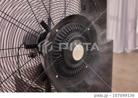 Humidification and evaporative cooling industrial system. 107099136