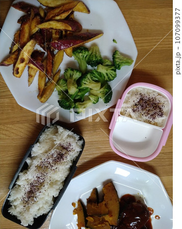 パパと子どものお弁当 107099377