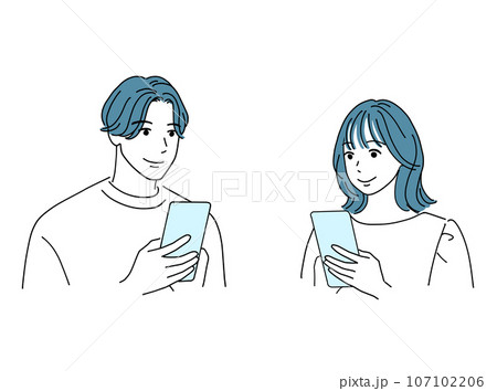 スマホで連絡を取り合う男女 スマホで連絡を取り合う男女 107102206