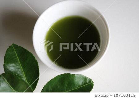くつろぎのお茶の時間　お抹茶　はっぱ 107103118