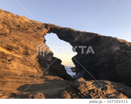 城ヶ島_馬の背洞門 107103313