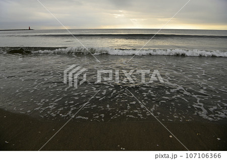 明け方の海 明け方の海 107106366