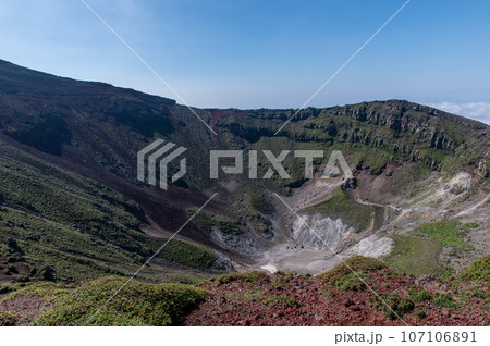 天孫降臨の地 高千穂峰登山 天孫降臨の地 高千穂峰登山 107106891