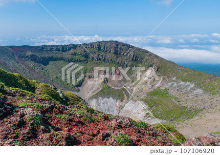 天孫降臨の地 高千穂峰登山 天孫降臨の地 高千穂峰登山 107106920