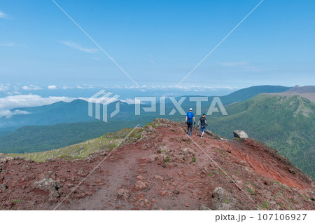 天孫降臨の地 高千穂峰登山 天孫降臨の地 高千穂峰登山 107106927