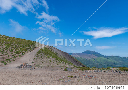 天孫降臨の地 高千穂峰登山 天孫降臨の地 高千穂峰登山 107106961