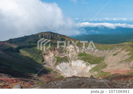 天孫降臨の地 高千穂峰登山 天孫降臨の地 高千穂峰登山 107106981