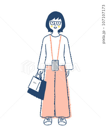 笑顔の若い女性　全身　f-5 107107173