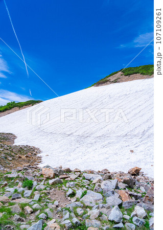 【山岳素材】唐松岳・扇雪渓【長野県】 107109261