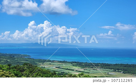 石垣島 眼下に広がるパノラマ 石垣島 眼下に広がるパノラマ 107112265