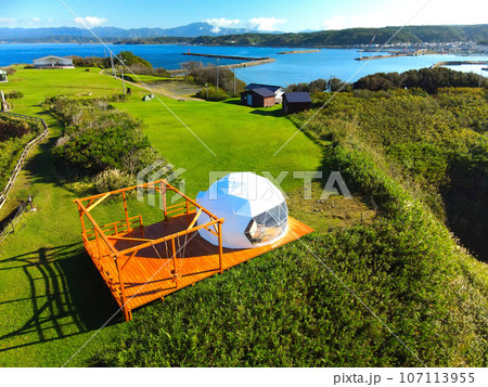 秋の北海道江差町鴎島でグランピング施設の風景を撮影 秋の北海道江差町鴎島でグランピング施設の風景を撮影 107113955