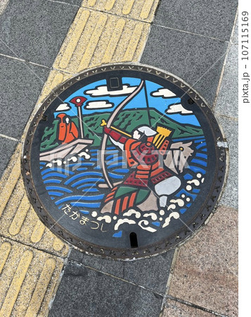 マンホール マンホール 107115169