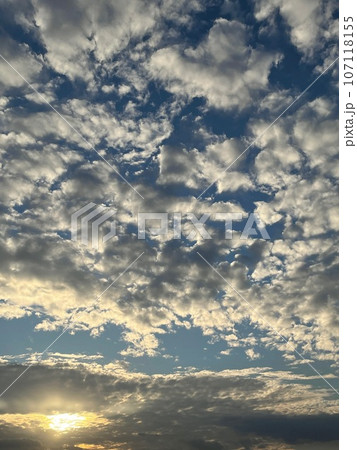 きれいな夕景 (195)［秋の空／美しい秋の夕景］(13) 107118155