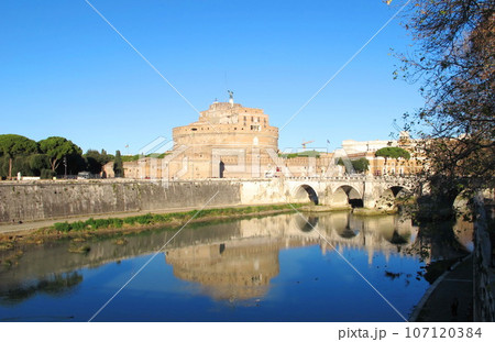 ローマのサンタンジェロ城(Castel Sant'Angelo) 107120384