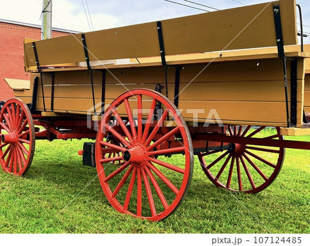 wagon wagon 107124485