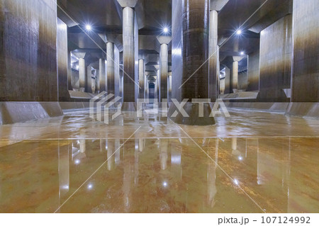 首都圏外郭放水路の地下神殿 107124992