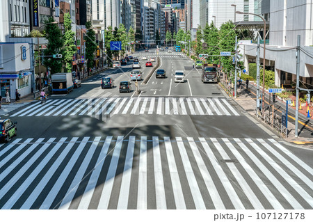 東京都港区の都市風景　田町駅 107127178