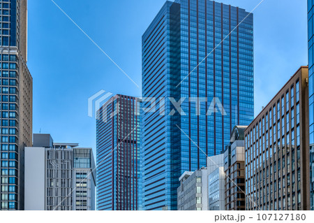 東京都港区の都市風景　田町駅 107127180