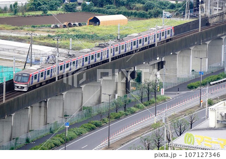 高架を走るつくばエクスプレス(柏の葉キャンパス~流山おおたかの森) 高架を走るつくばエクスプレス(柏の葉キャンパス~流山おおたかの森) 107127346