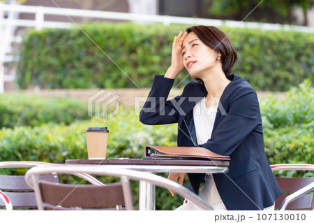 ビジネス 女性 ホットフラッシュ ビジネス 女性 ホットフラッシュ 107130010