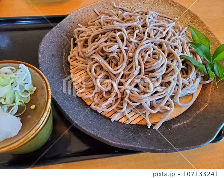 数量限定の十割そばを食べる 数量限定の十割そばを食べる 107133241