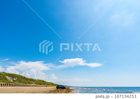 石川県 羽咋市 千里浜なぎさドライブウェイ ドライブ 海岸 自然 夏 海 空 観光 日本海 北陸 石川県 羽咋市 千里浜なぎさドライブウェイ ドライブ 海岸 自然 夏 海 空 観光 日本海 北陸 107134253