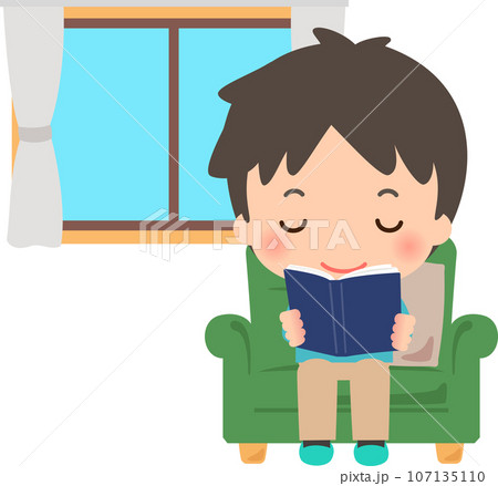 ソファに座り読書をする男性 ソファに座り読書をする男性 107135110