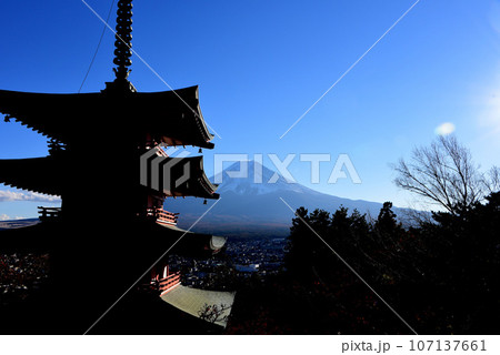 五重塔と富士山 五重塔と富士山 107137661