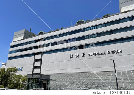 横浜駅 東口の景色 107140137