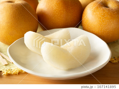 カットした梨 豊水梨 果物 フルーツ 豊水 和梨 カットした梨 豊水梨 果物 フルーツ 豊水 和梨 107141895