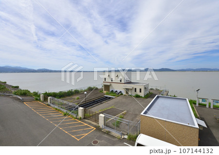 長崎県諫早湾干拓堤防道路の風景(2022年9月) 長崎県諫早湾干拓堤防道路の風景(2022年9月) 107144132