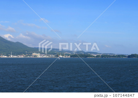 早朝の熊本港から島原港へ向かうフェリーからの風景(2022年9月) 早朝の熊本港から島原港へ向かうフェリーからの風景(2022年9月) 107144847