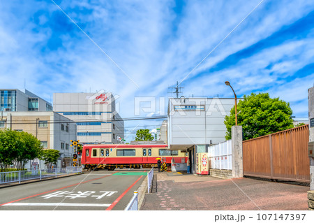川崎市の都市風景　鈴木町駅 107147397