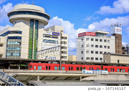 豊田市、豊田市駅に停まっている名鉄電車 豊田市、豊田市駅に停まっている名鉄電車 107148187