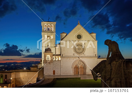 Night photo of the Basilica of St. Francis. Assisi. Umbria. Italy. 107153701
