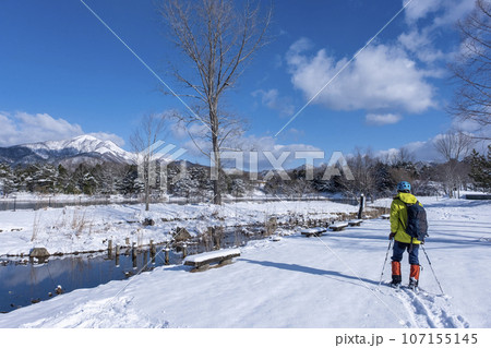 スノーシュートレッキングのイメージ 蒜山高原 スノーシュートレッキングのイメージ 蒜山高原 107155145