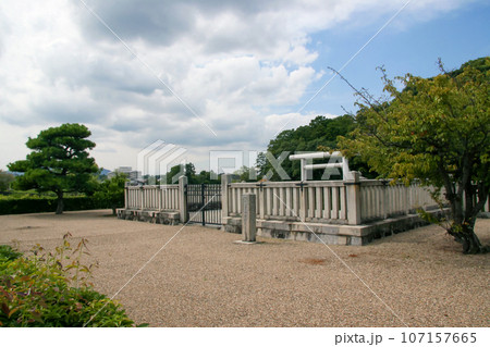 奈良・垂仁天皇陵の拝所 107157665