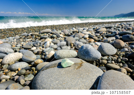 ヒスイ海岸と翡翠原石 107158507