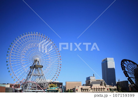 青空のみなとみらいの風景 青空のみなとみらいの風景 107159399