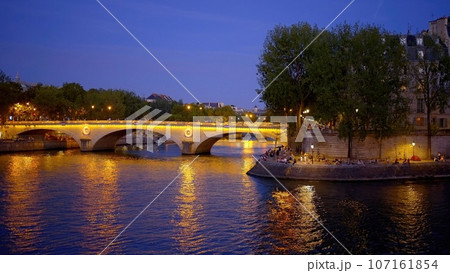 The Bridges over River Seine in Paris at night 107161854