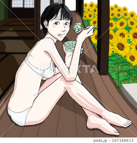 床に座りアイスクリームを食べる女の子20 107166613