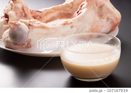 とんこつラーメンスープ とんこつラーメンスープ 107167039