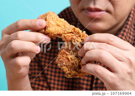 Man Eating Food Man Eating Food 107169904